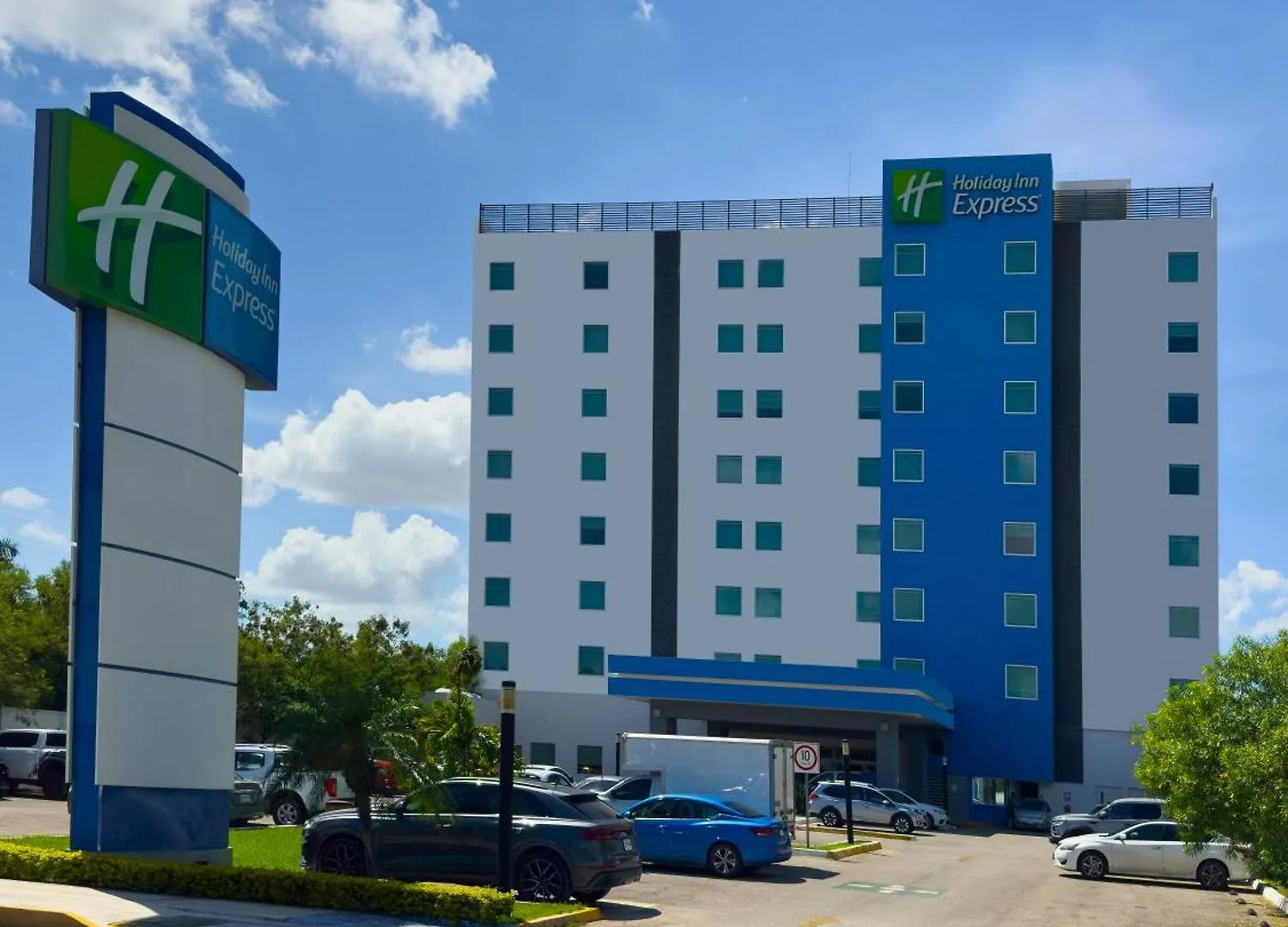 Holiday Inn Express Mérida, an IHG Hotel 4*,  Messico
