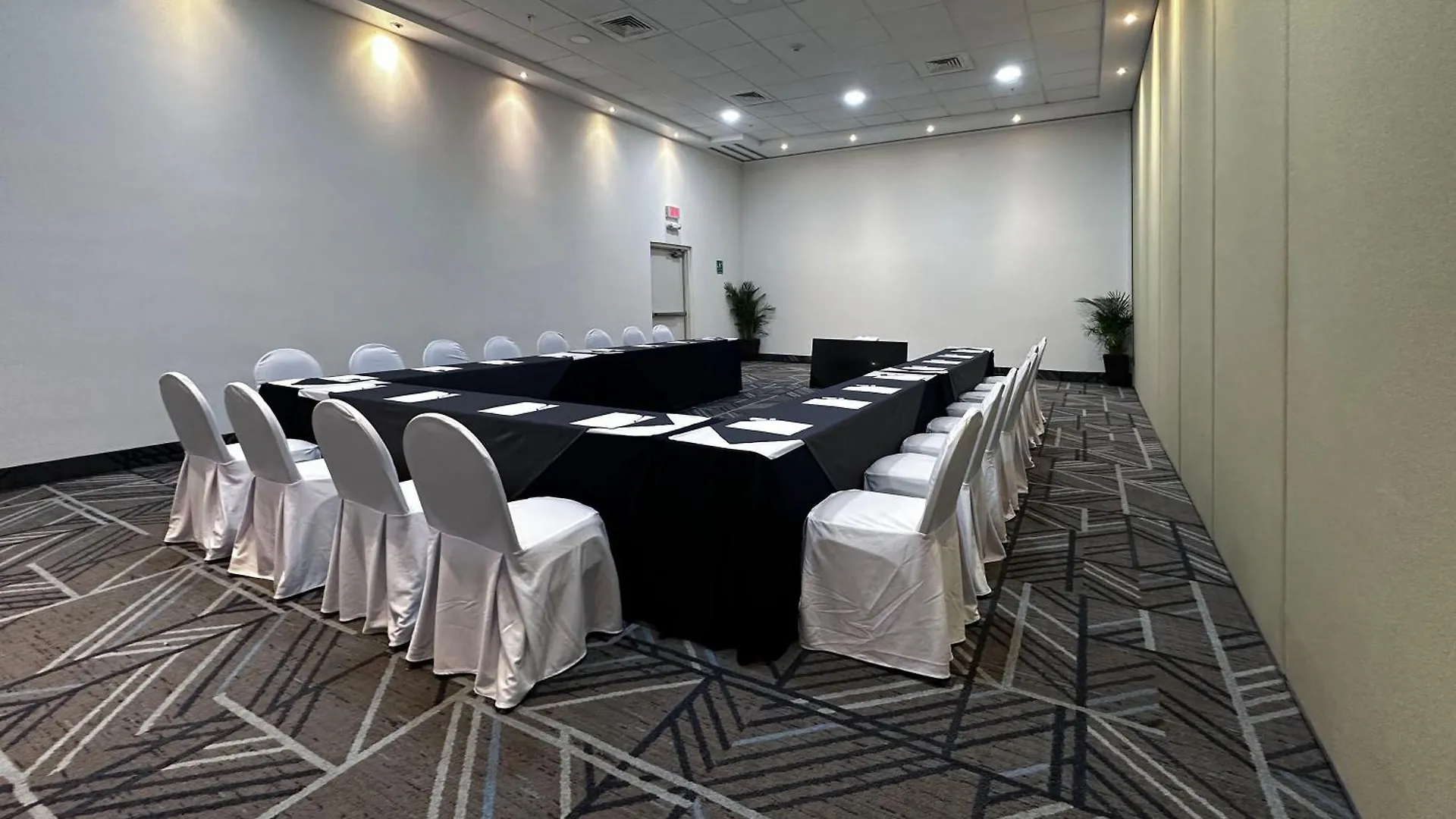 Holiday Inn Express Mérida, an IHG Hotel