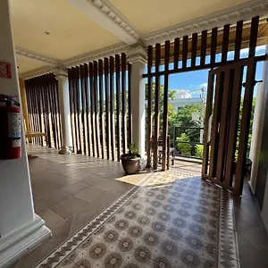 Center Hotel