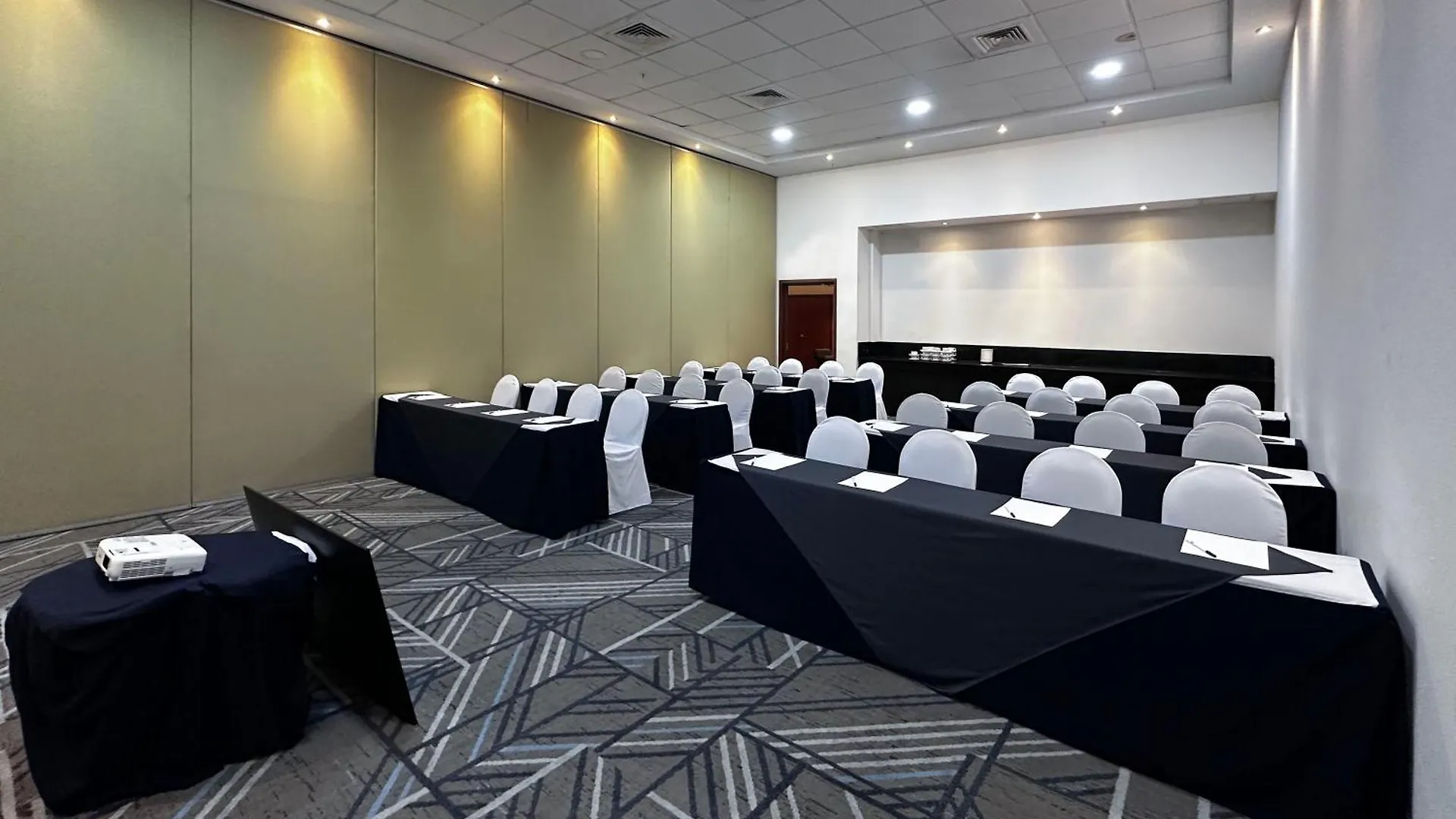 Holiday Inn Express Merida By Ihg