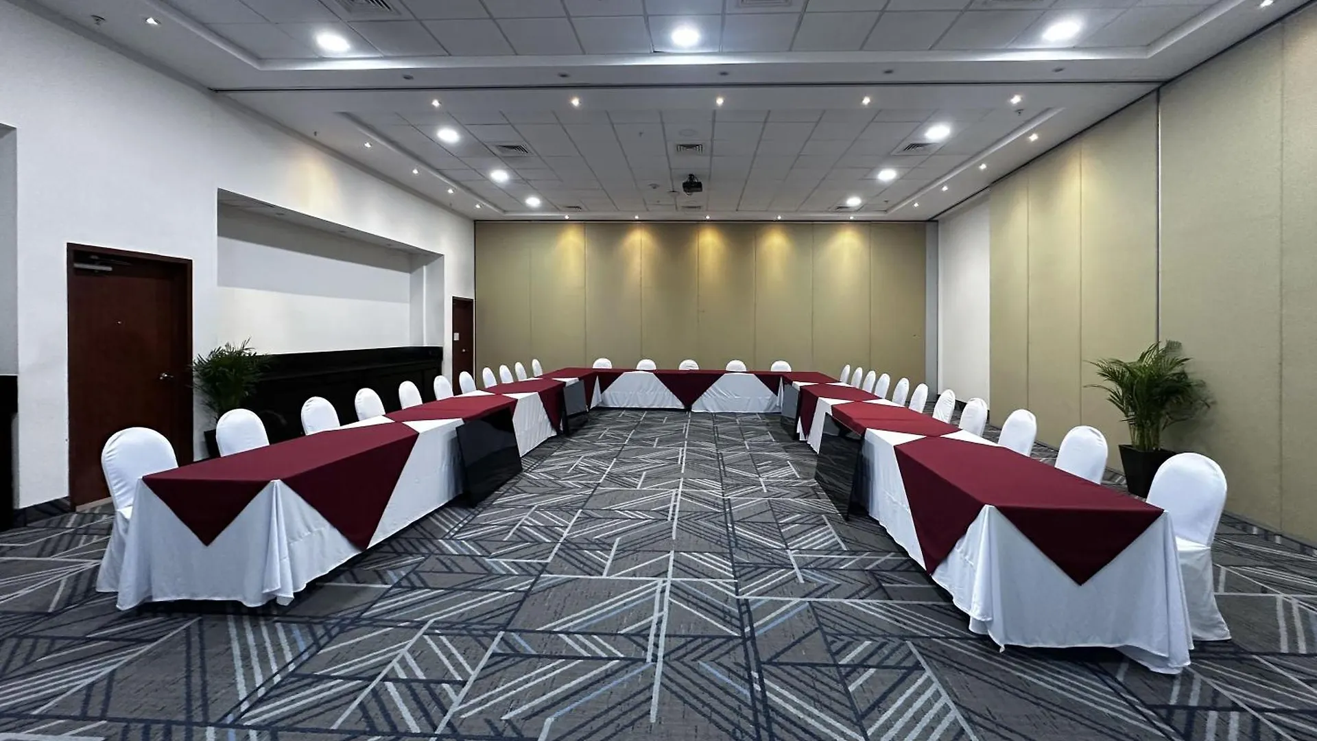 Holiday Inn Express Merida By Ihg